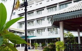 Puangpen Villa Hotel